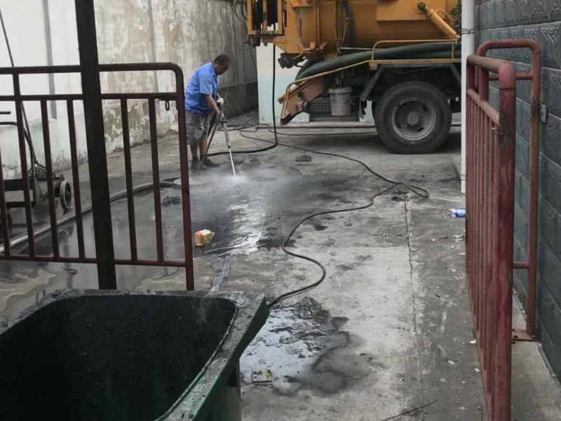 贵阳小河疏通下水道服务电话，贵阳小河区疏通马桶厨房十多分钟到达